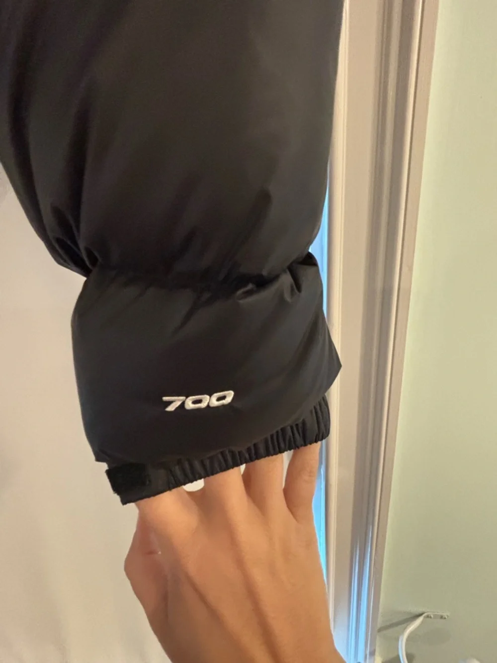 The North Face Black Cropped Down Puffer Jacket - Picture 3 of 5